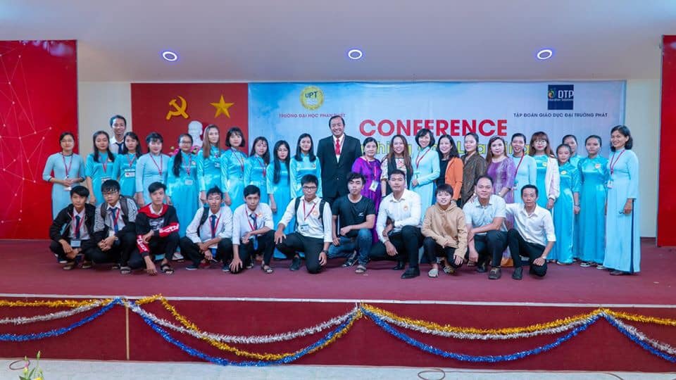 Hội thảo “Phương pháp giảng dạy và học tiếng Anh giao tiếp trong bối cảnh hội nhập quốc tế và cách mạng công nghệ số 4.0”