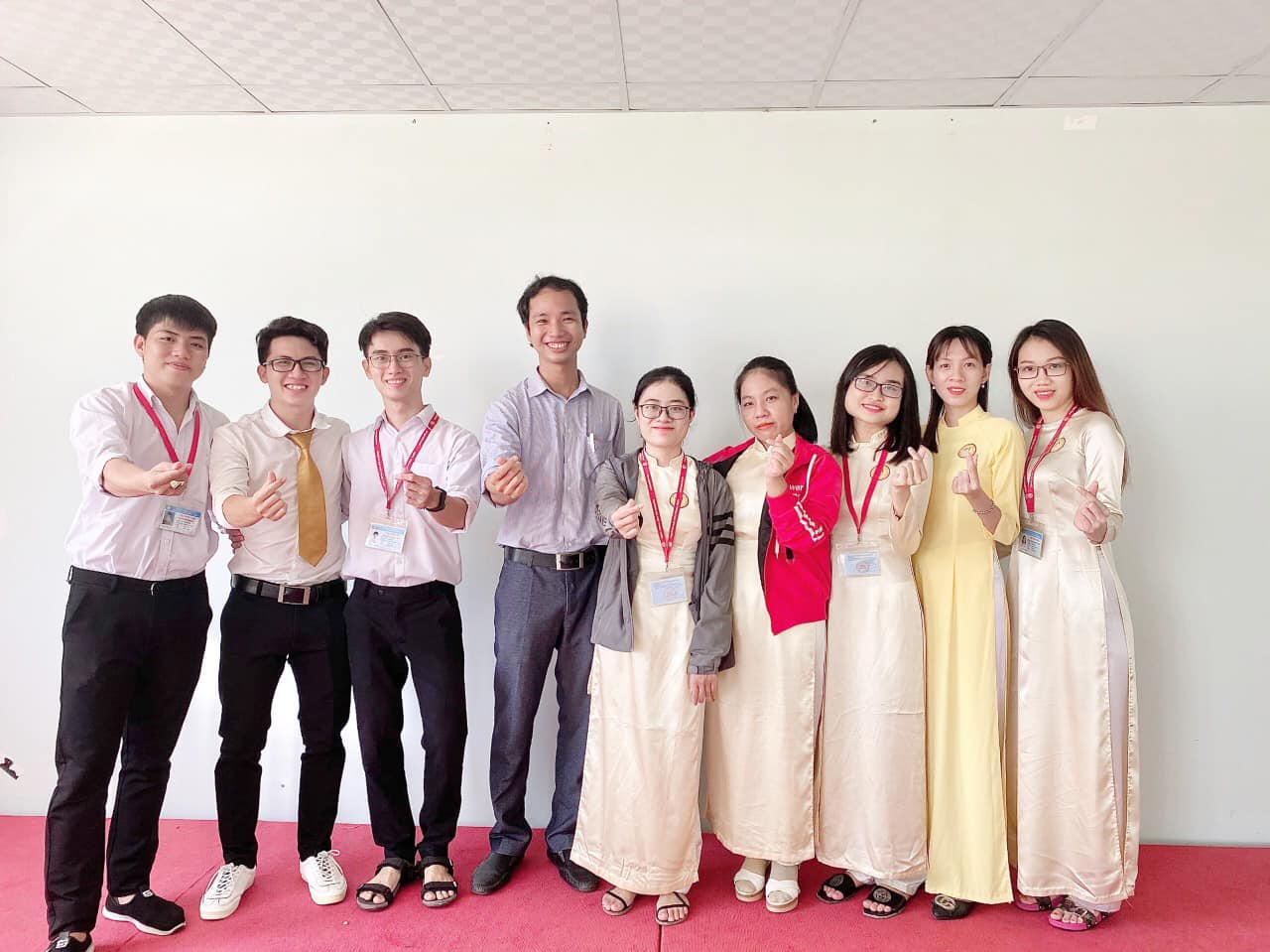 Bảo vệ thành công báo cáo Tốt Nghiệp sinh viên khóa 2016 ĐH Ngôn ngữ Anh (tiếp)